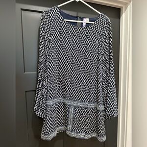 Alya Navy and White Geometric Tunic